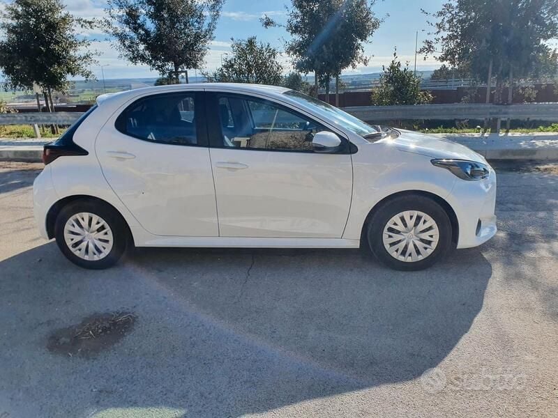 Usata Mazda 2 92 CV (67 kW) 2023 Bianco Utilitaria