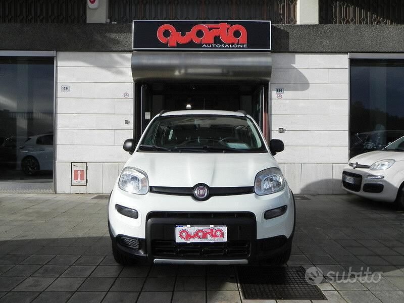 Usata Fiat Panda 4x4 S 85 CV (62 kW) 2019 Bianco Utilitaria