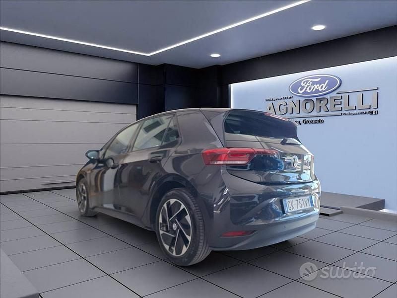 Begagnad VW ID.3 Pro Performance 150 kW (204 HK) 2022 Grå Halvkombi