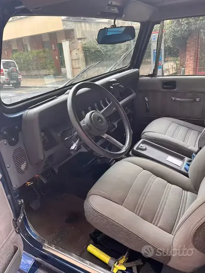 Usata Jeep Wrangler 103 CV (75 kW) 1990 SUV