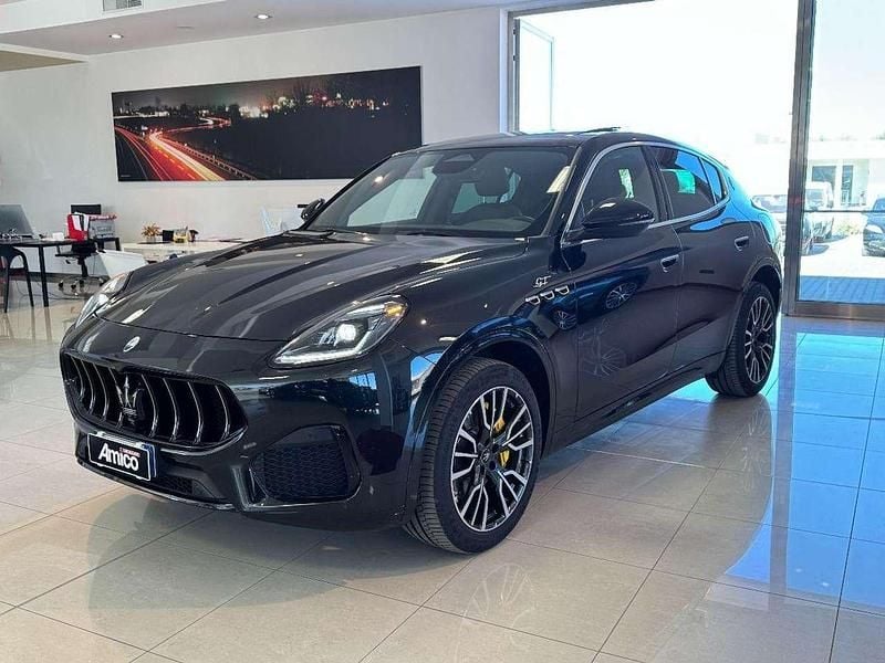 Nero Usata 2023 Maserati Grecale GT SUV | 49.800 € (Molto cara) - Immagine 1/4