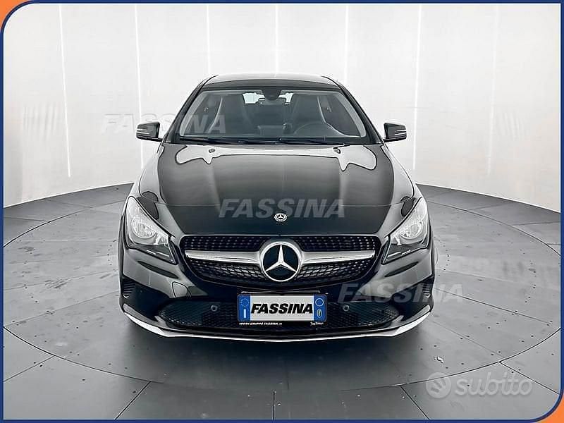 Usata Mercedes CLA180 Business 109 CV (80 kW) 2017 Nero Berlina