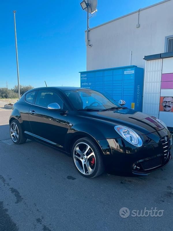 Nero Usata 2009 Alfa Romeo MiTo Due volumi | 5500 € (Molto cara) - Immagine 1/4