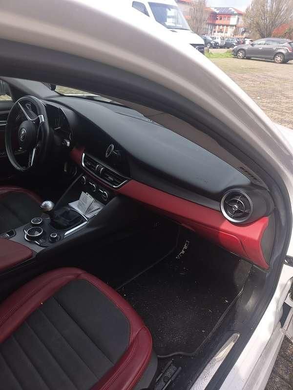 Usata Alfa Romeo Giulia Business 179 CV (131 kW) 2017 Berlina