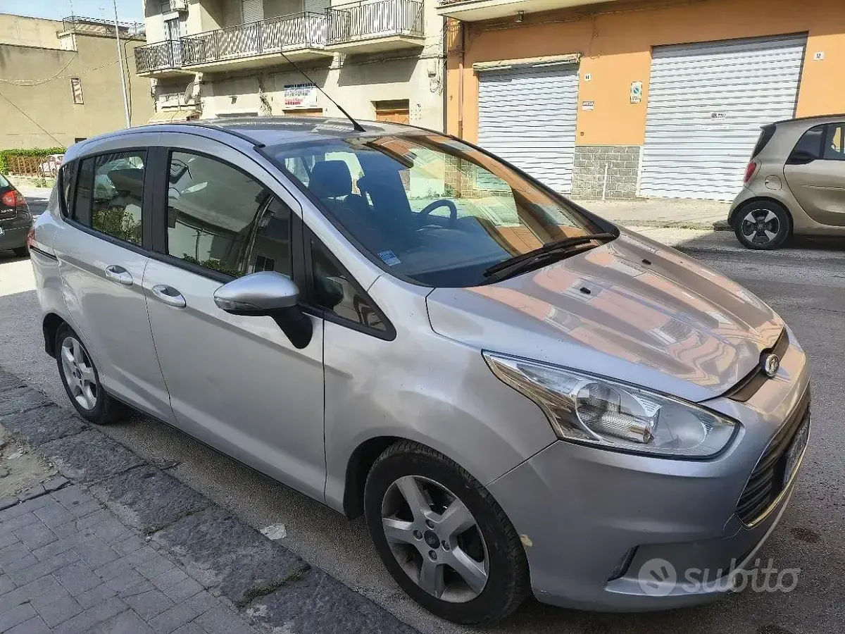 Usata Ford B-MAX 75 CV (55 kW) 2017 Grigio Monovolume