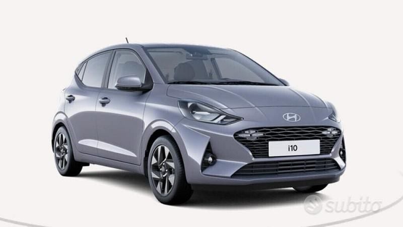 Grigio Nuova 2025 Hyundai i10 Due volumi | 15.950 € - Immagine 1/4