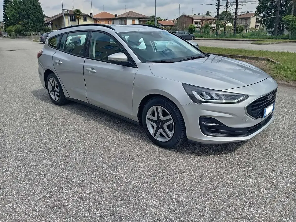 Gebraucht Ford Focus Business Edition 120 PS (88 kW) 2022 Silber Kombi