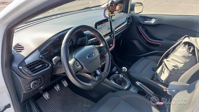 Usata Ford Fiesta ST-Line 86 CV (63 kW) 2019 Bianco Utilitaria