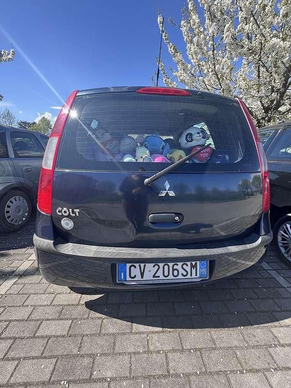 Usata Mitsubishi Colt 69 CV (50 kW) 2004 Blu Utilitaria
