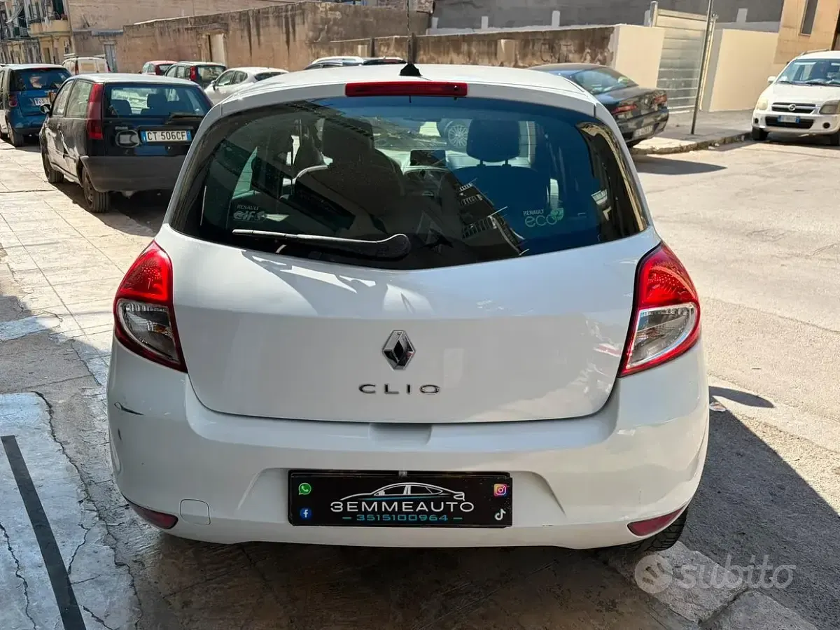Usata Renault Clio 75 CV (55 kW) 2011 Bianco Utilitaria