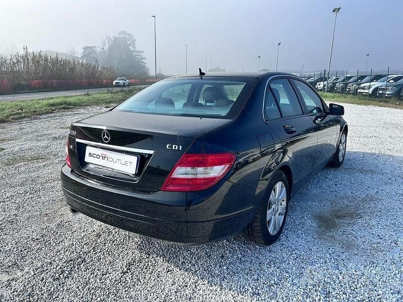 Usata Mercedes 200 2011 Nero Berlina