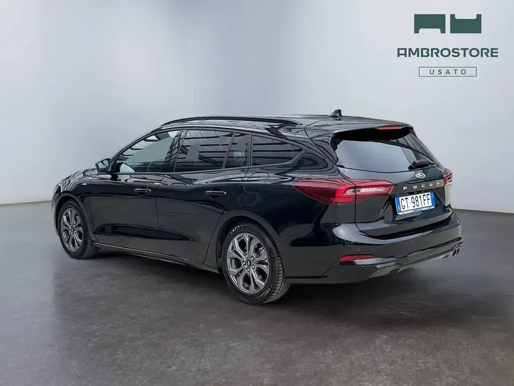 Begagnad Ford Focus 125 HK (91 kW) 2024 Svart Kombi