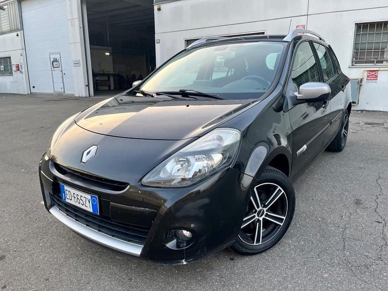 Usata Renault Clio GrandTour 75 CV (55 kW) 2011 Nero Station wagon