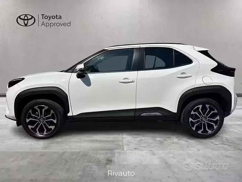 Usata Toyota Yaris Cross Trend 116 CV (85 kW) 2025 Bianco SUV