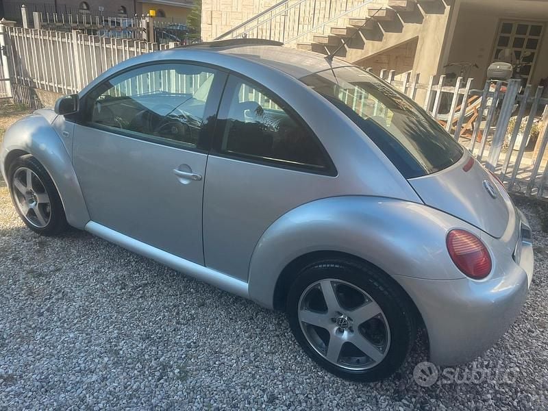 Usata VW New Beetle 2000 Grigio Utilitaria