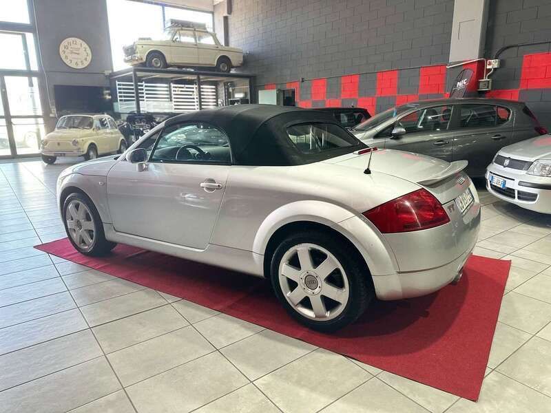 Usata Audi TT Roadster Ambiente 179 CV (131 kW) 2002 Grigio Cabrio