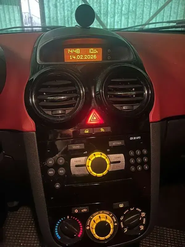 Usata Opel Corsa 69 CV (50 kW) 1989 Berlina