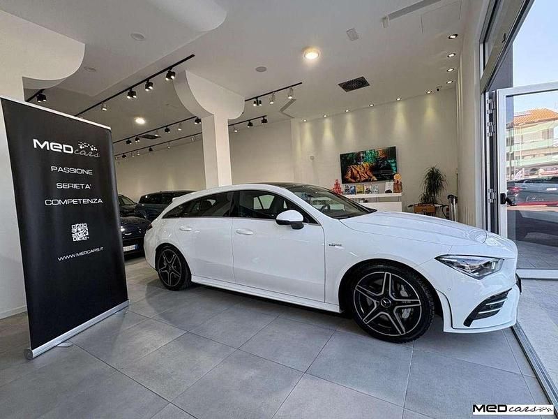 Begagnad Mercedes CLA180 Shooting Brake AMG 306 HK (225 kW) 2019 Vit Kombi