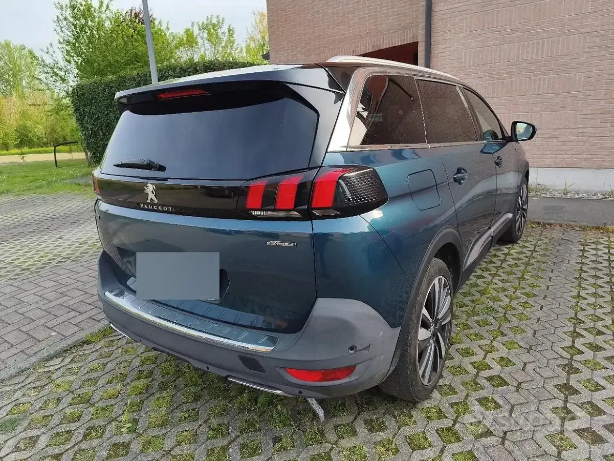 Usata Peugeot 5008 120 CV (88 kW) 2017 Verde Berlina