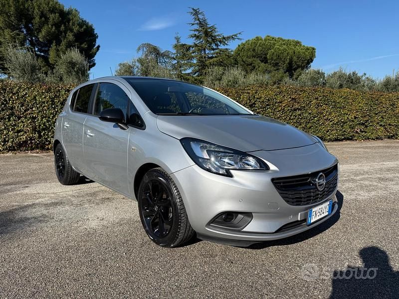 Usata Opel Corsa 75 CV (55 kW) 2018 Grigio Berlina