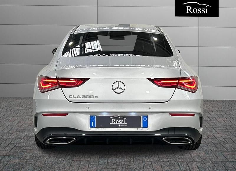 Usata Mercedes CLA200 Premium 150 CV (110 kW) 2019 Grigio chiaro metallizzato Coupé