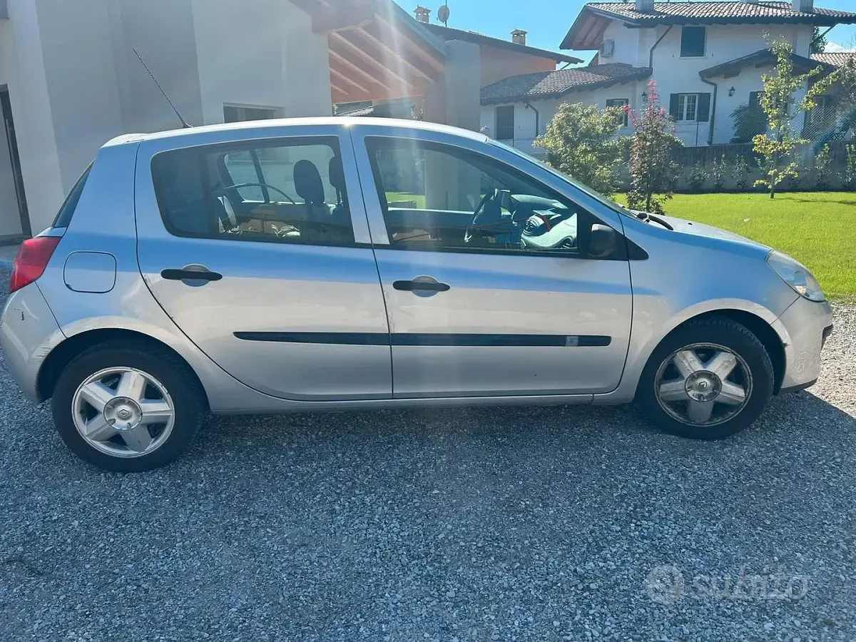 Usata Renault Clio 75 CV (55 kW) 2008 Utilitaria