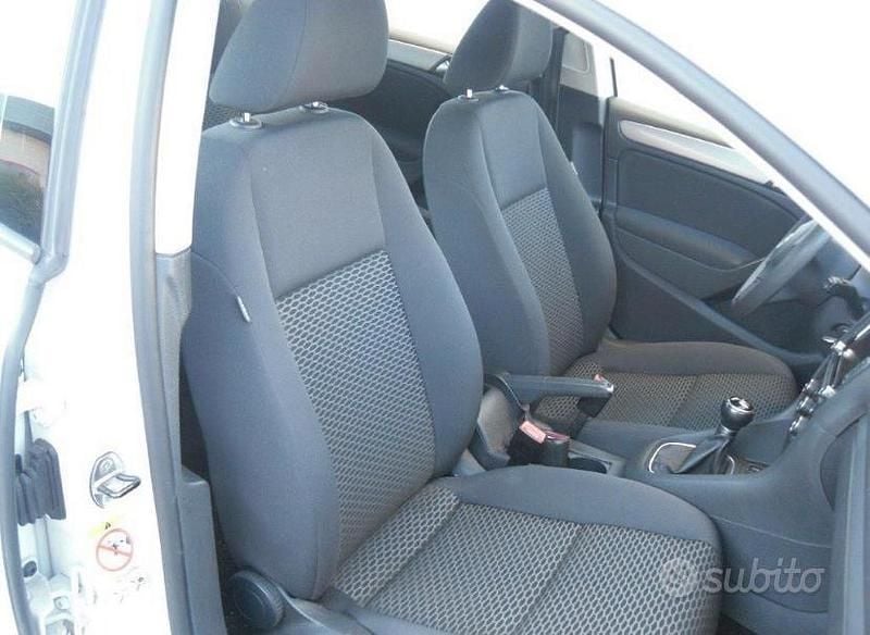 Usata VW Golf VI 105 CV (77 kW) 2011 Utilitaria