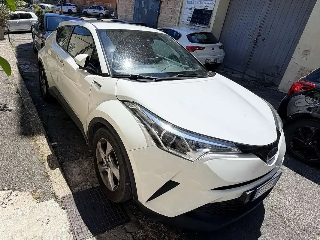 Usata Toyota C-HR 98 CV (72 kW) 2018 Bianco SUV