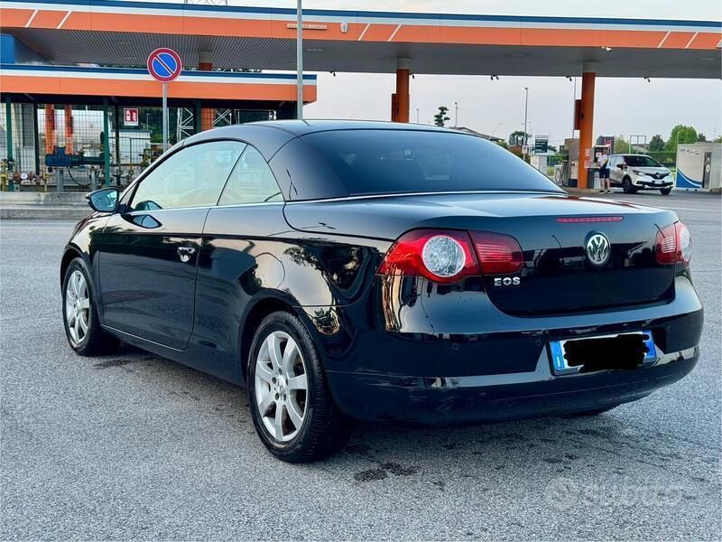 Usata VW Eos Edition 122 CV (89 kW) 2010 Nero Cabrio