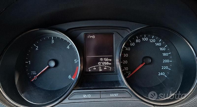 Usata VW Polo 85 CV (62 kW) 2015 Bianco Utilitaria