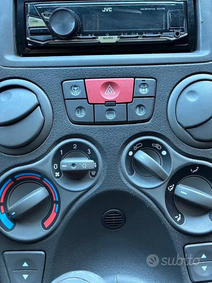 Usata Fiat Panda 4x4 Climbing 69 CV (50 kW) 2011 Utilitaria