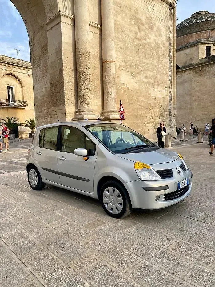 Usata Renault Modus 82 CV (60 kW) 2004 Grigio Monovolume