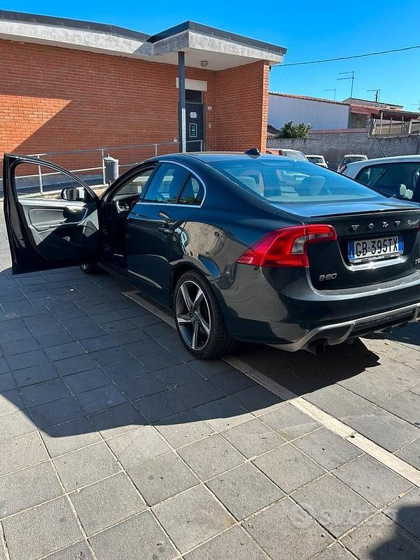 Usata Volvo S60 245 CV (180 kW) 2012 Berlina