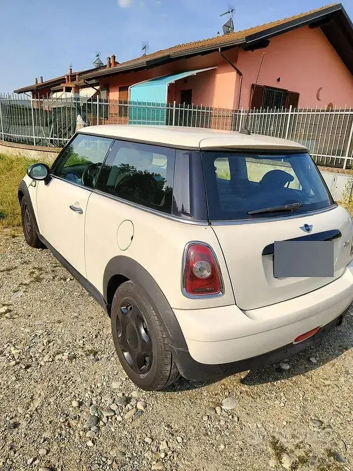 Usata Mini ONE 75 CV (55 kW) 2010 Bianco Utilitaria
