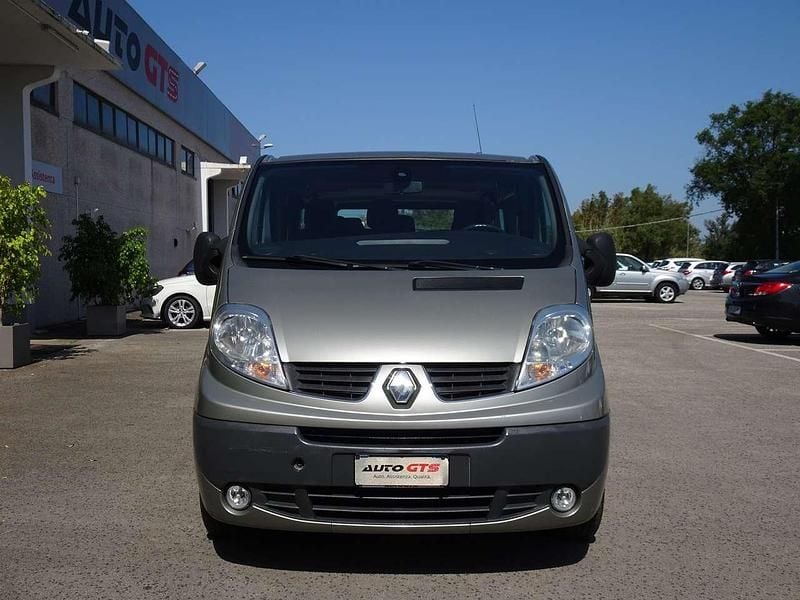 Usata Renault Trafic Luxe 145 CV (106 kW) 2010 Grigio Monovolume