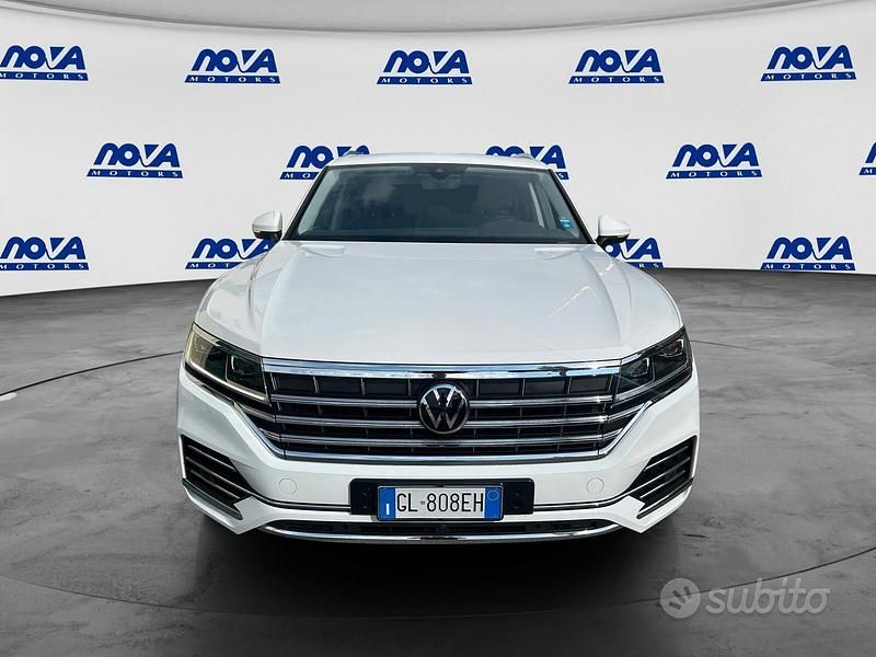 Usata VW Touareg Elegance 286 CV (210 kW) 2022 Bianco SUV