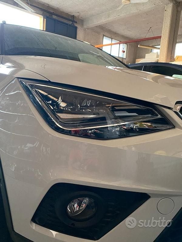 Usado Seat Arona FR 90 CV (66 kW) 2019 Blanco SUV