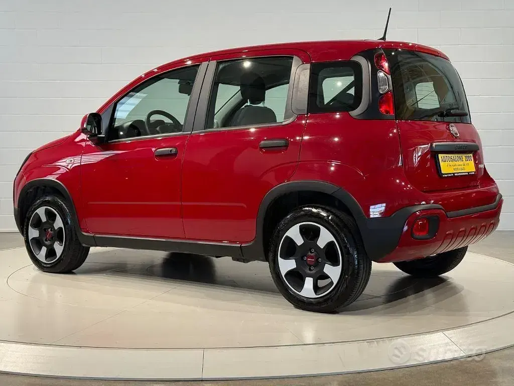 Usata Fiat Panda Cross Cross 69 CV (50 kW) 2022 Rosso Utilitaria
