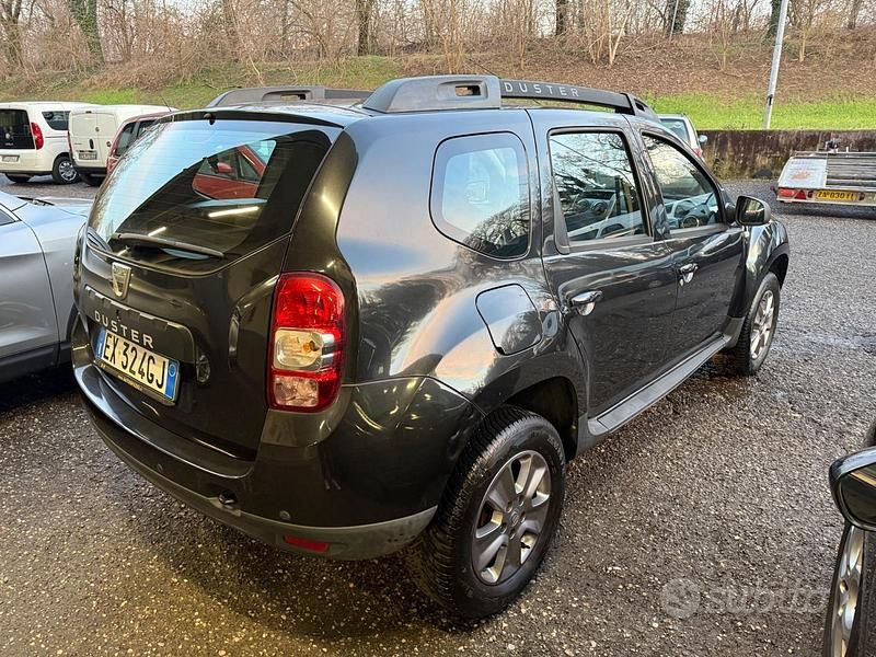 Usata Dacia Duster Lauréate 110 CV (80 kW) 2014 Nero SUV