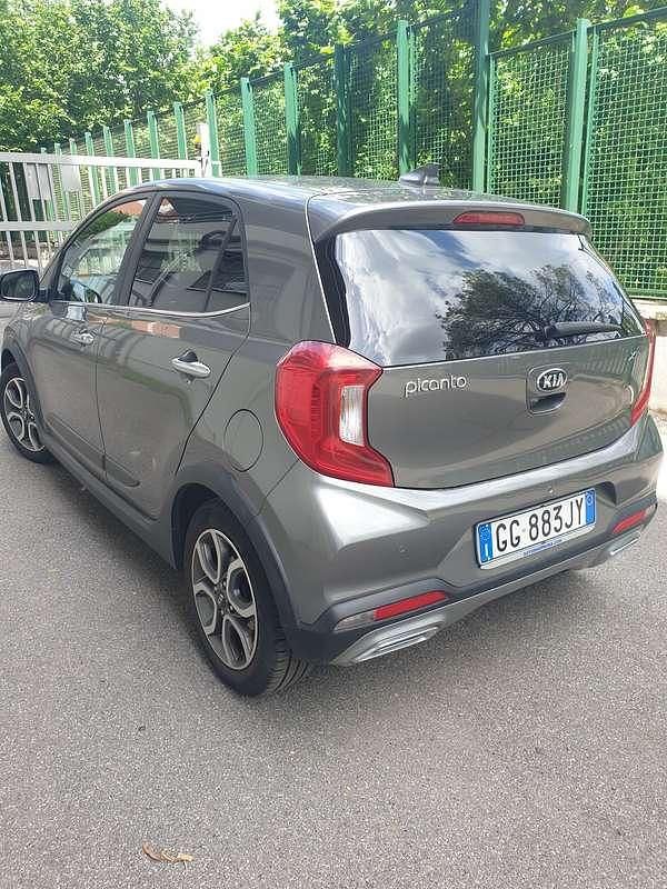 Usata Kia Picanto X-Line 67 CV (49 kW) 2021 Utilitaria