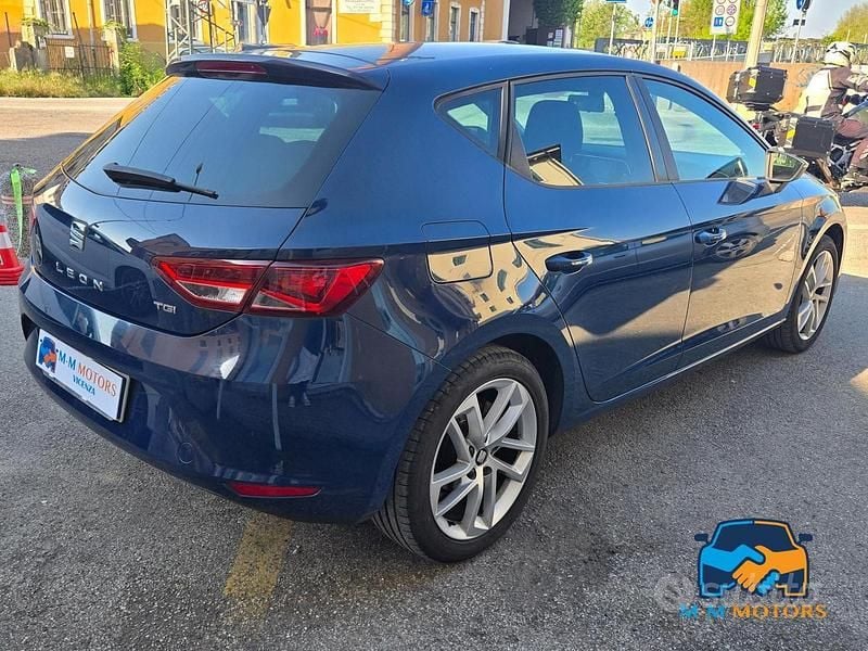 Usata Seat Leon Style 110 CV (80 kW) 2017 Blu Berlina
