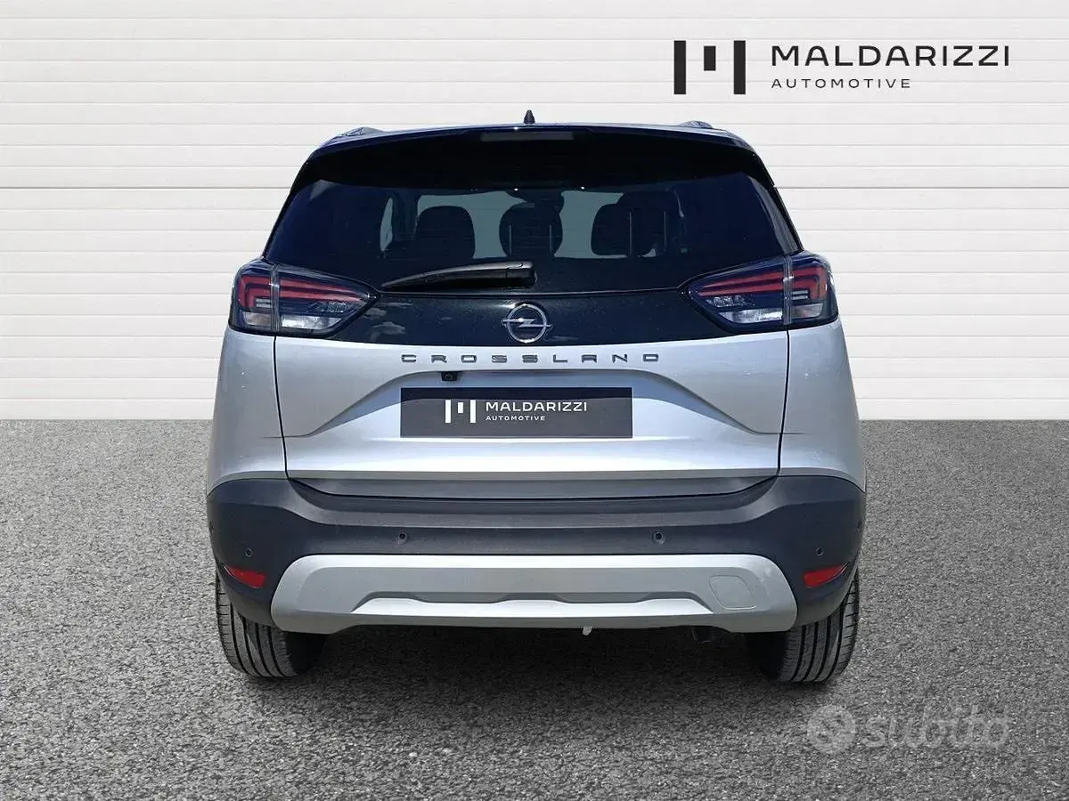 Usata Opel Crossland X Ultimate 110 CV (80 kW) 2023 Grigio SUV