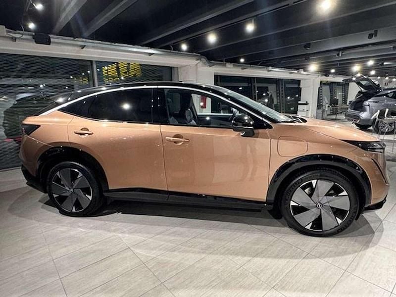 Usata Nissan Ariya Advance 44 kW (61 CV) 2023 Oro SUV