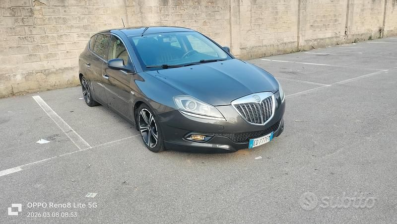 Usata Lancia Delta Silver 120 CV (88 kW) 2010 Grigio Utilitaria