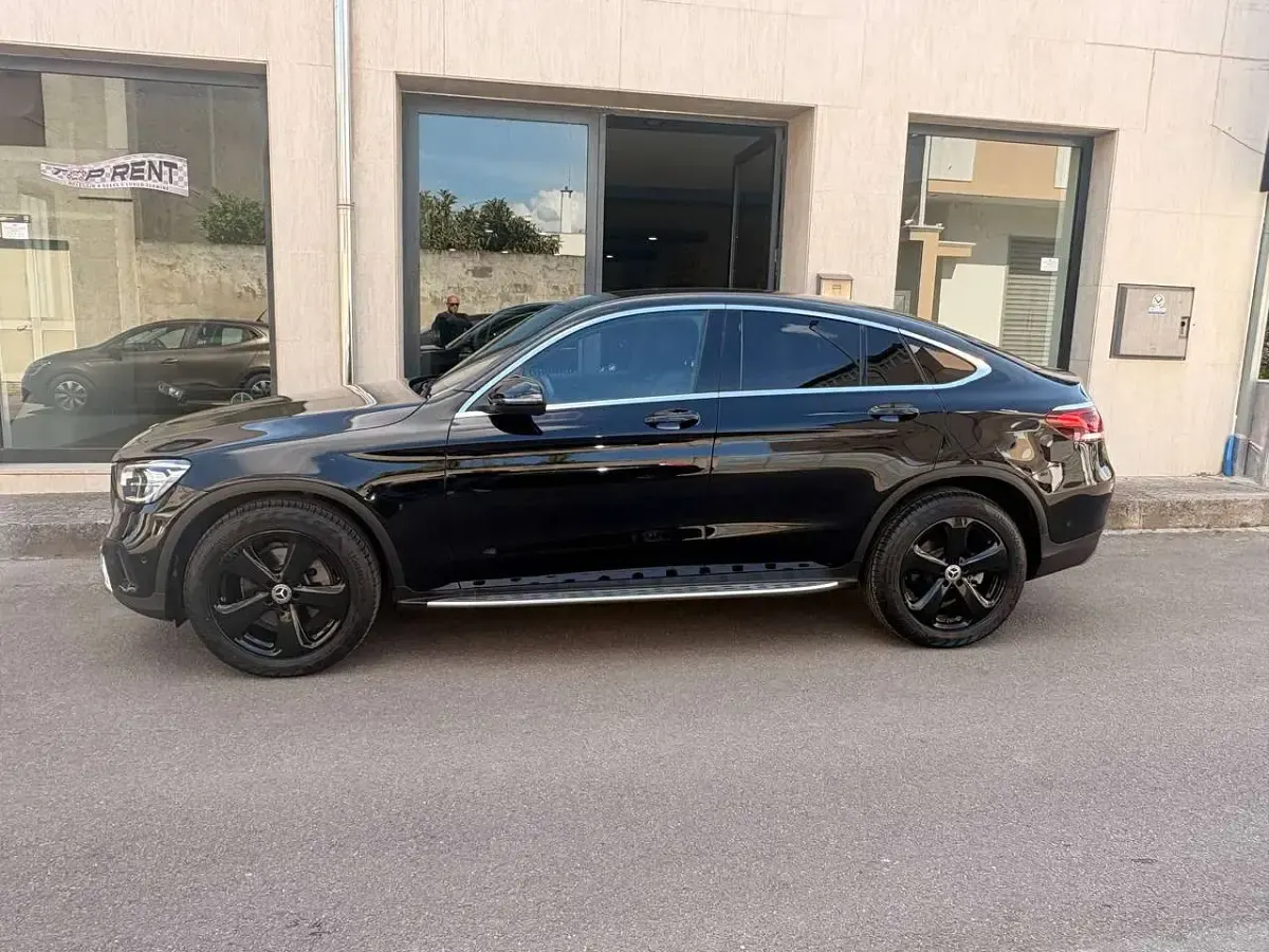 Usata Mercedes GLC200 197 CV (144 kW) 2020 Nero SUV