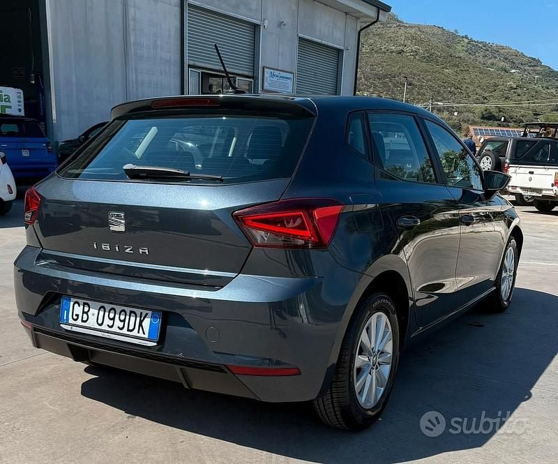 Usata Seat Ibiza Business 95 CV (69 kW) 2020 Grigio Utilitaria