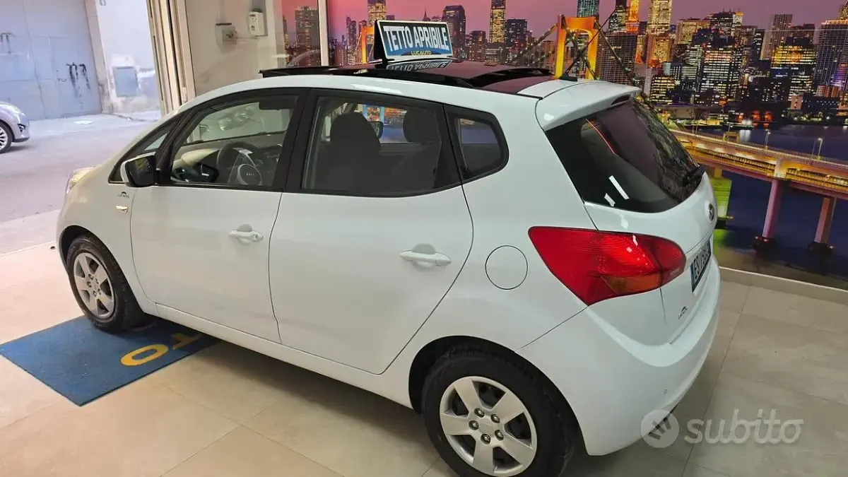 Usata Kia Venga 90 CV (66 kW) 2013 Bianco Utilitaria