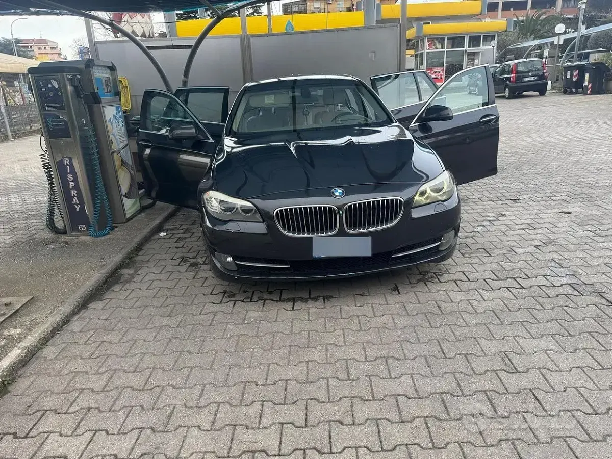 Usata BMW 520 184 CV (135 kW) 2011 Blu Station wagon
