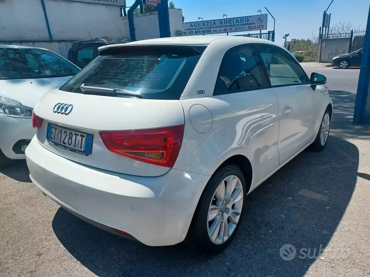 Usata Audi A1 105 CV (77 kW) 2013 Bianco Utilitaria