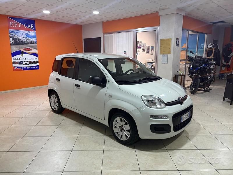 Usata Fiat Panda Lounge 69 CV (50 kW) 2017 Bianco Berlina